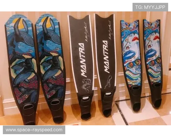 野深杯冠军获碳纤维脚蹼助力成绩飞跃展现科技装备新优势